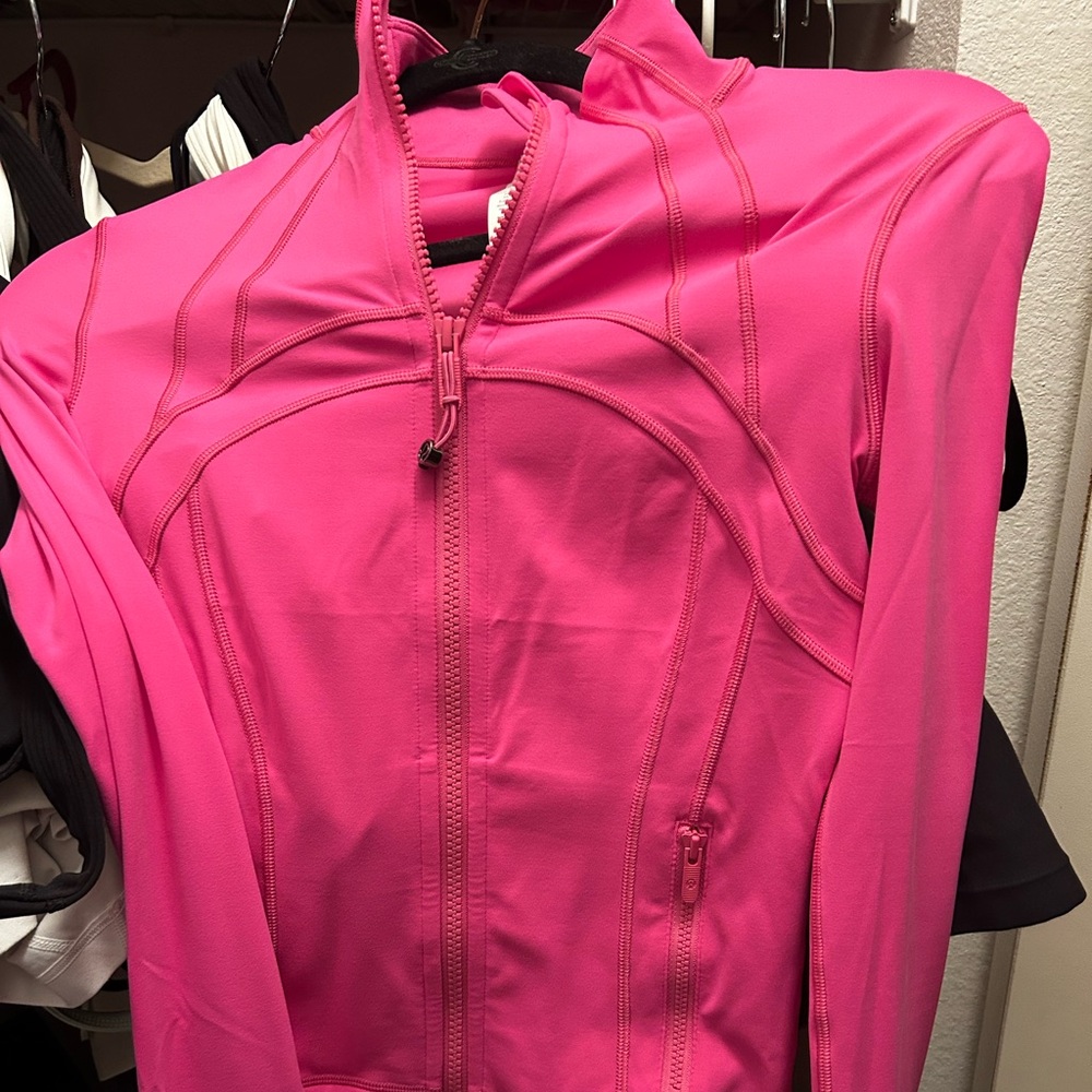 Luluemon cropped define jacket